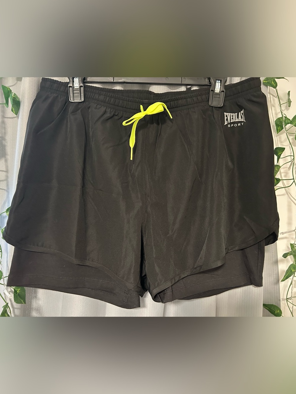 Everlast athletic shorts